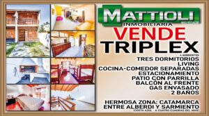 TRIPLEX-4 AMBIENTES- C/PATIO CON PARRILLA, ESTACIONAMIENTO Y BALCON AL FRENTE. COSTA AZUL.